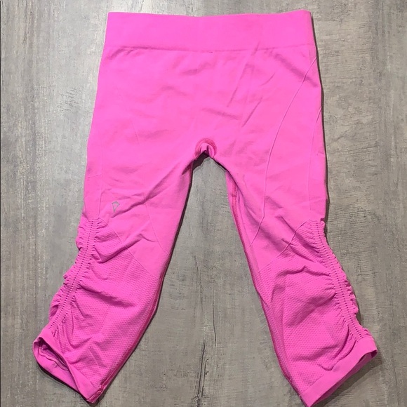 Ivivva Crops - Picture 3 of 4